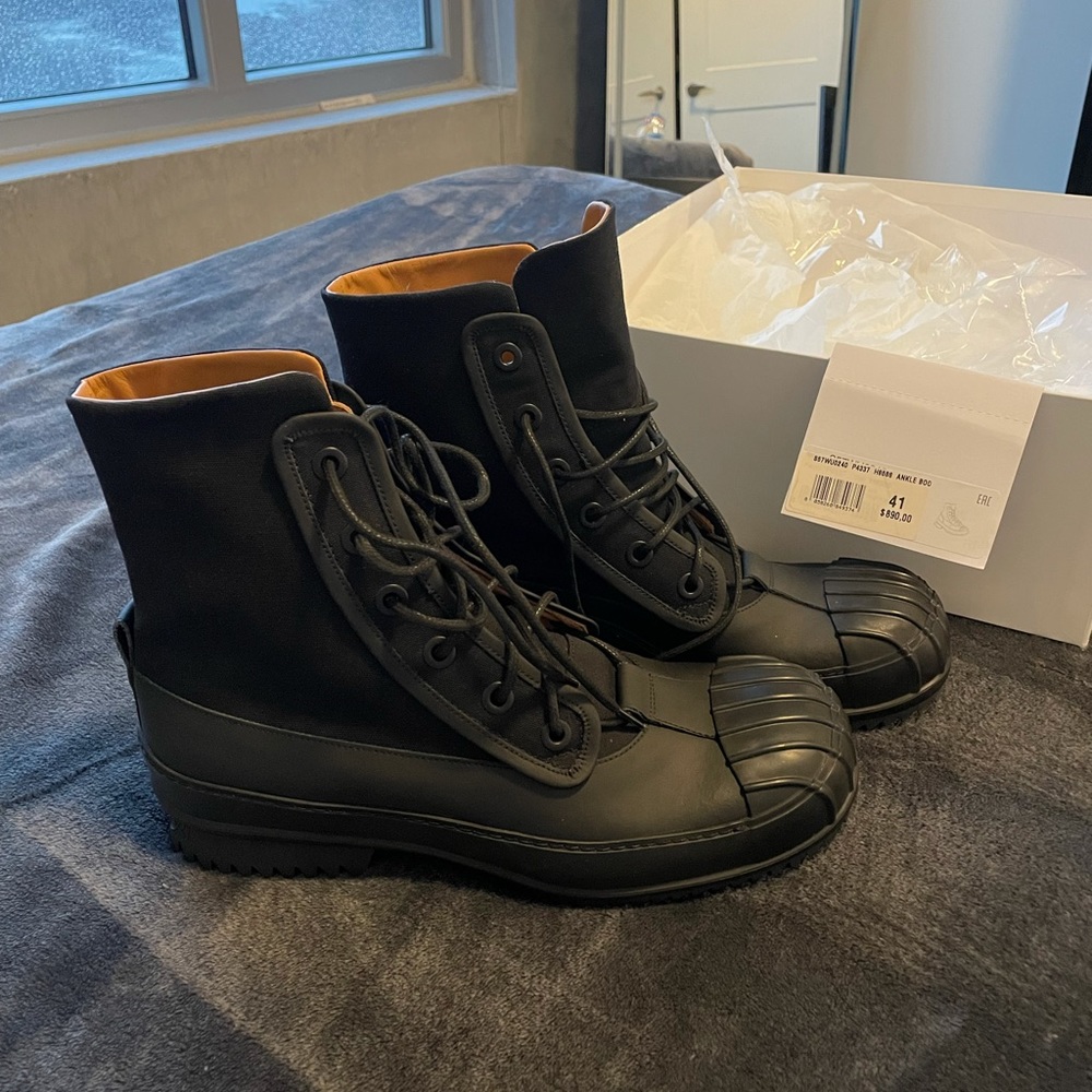 Maison Margiela men’s lace up duck boots